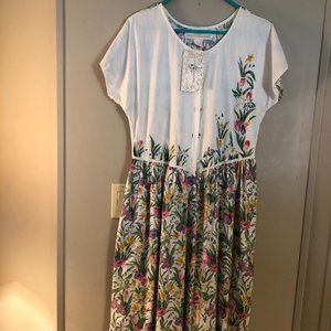 Jennifer Logan NEW  floral dress Size Medium